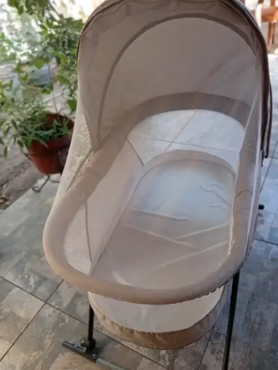 Cuna moisés portátil con mosquitero - miniatura 5