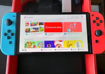 Nintendo Switch OLED con juego Donkey Kong - miniatura 4