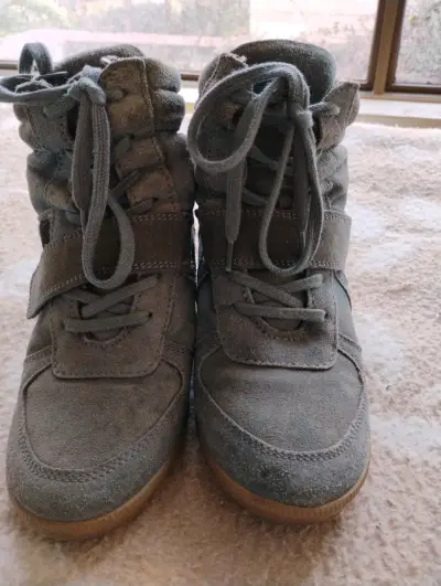 Botines de gamuza gris para mujer - miniatura 1