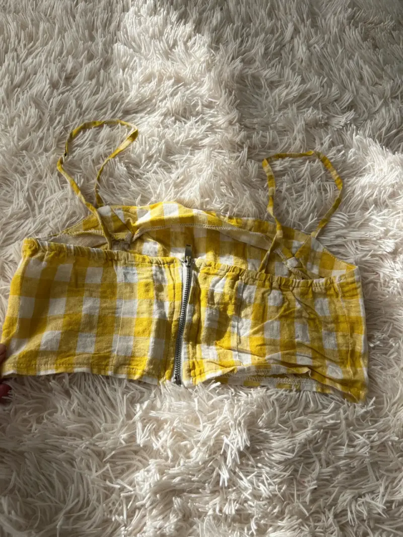 Top corto a cuadros amarillo y blanco - 2