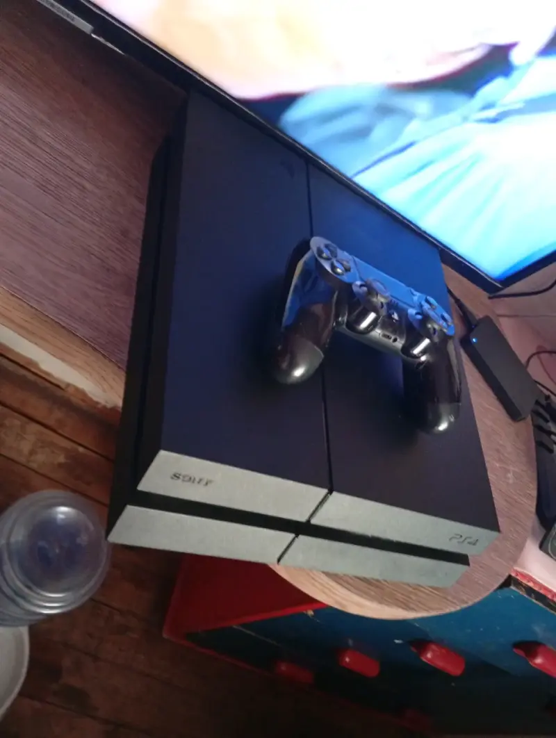 Consola PlayStation 4 usada como nueva - 3