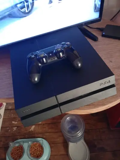 Consola PlayStation 4 usada como nueva - miniatura 4
