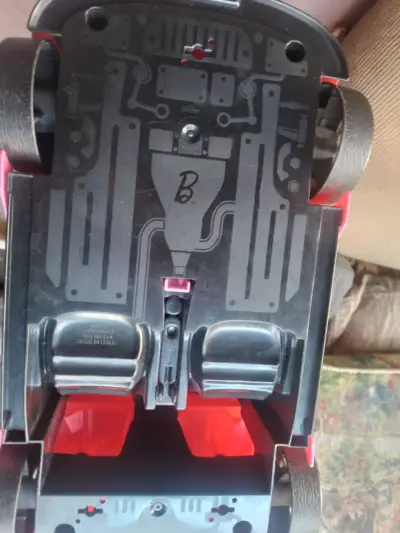 Auto de juguete convertible rosa para niños - miniatura 3