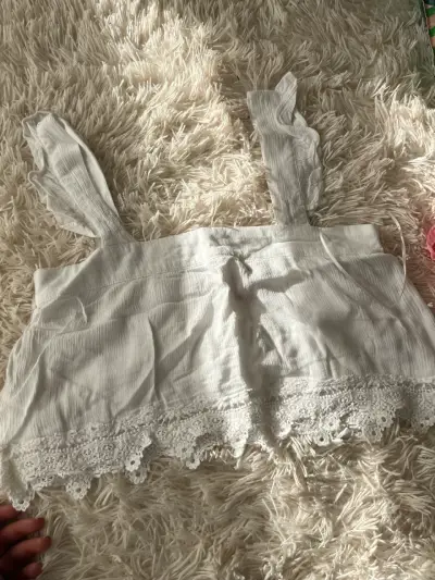Top blanco con encaje para mujer - miniatura 1