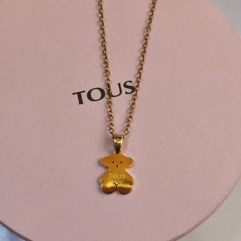 Collar Tous con colgante de oso dorado