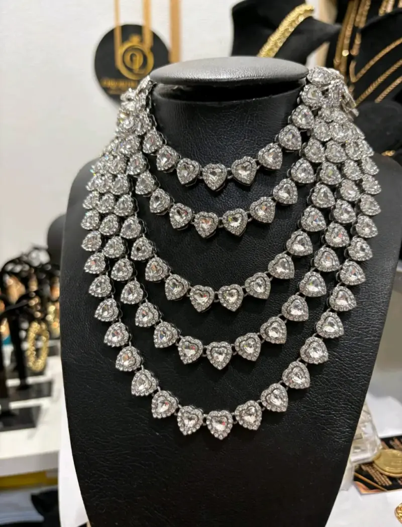 Collar de corazones estilo Ariana Grande plateado - 5