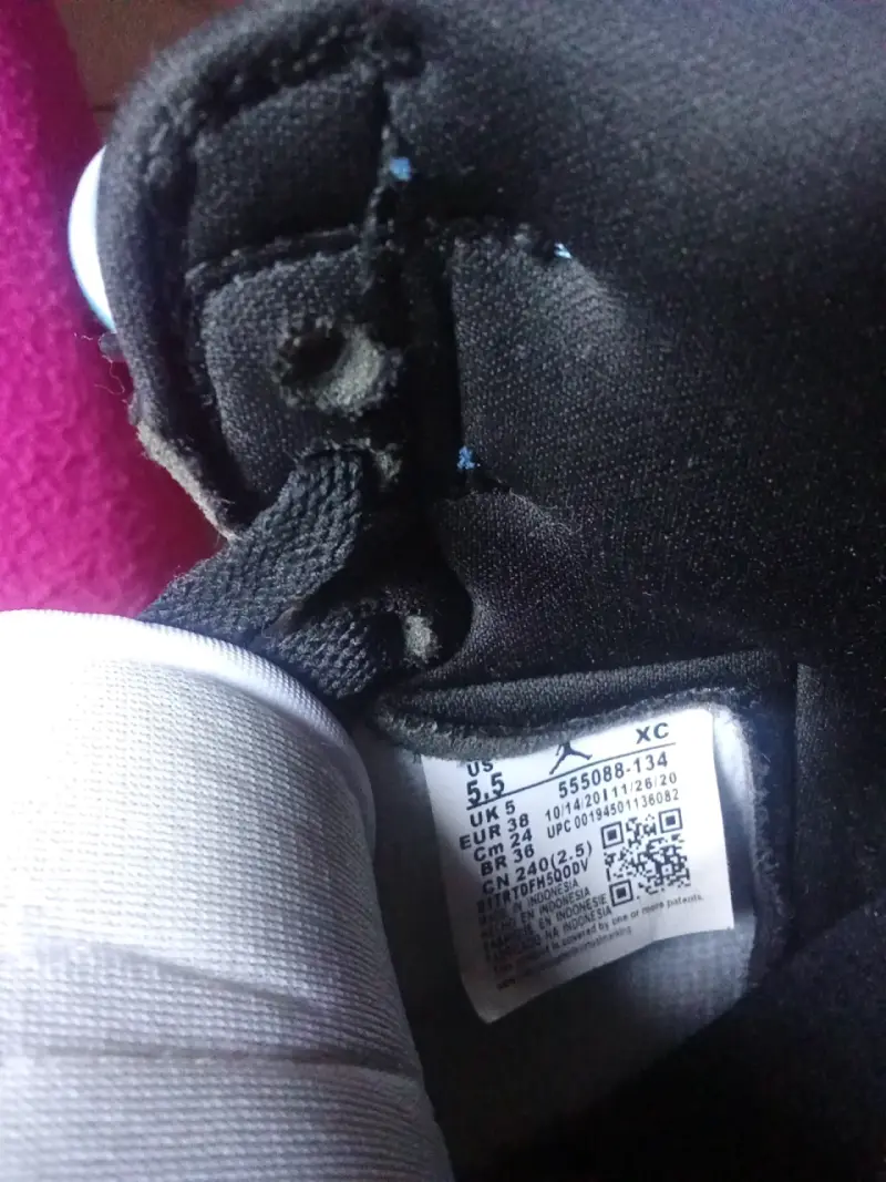 Zapatillas Nike Air Jordan blancas y celestes - 6