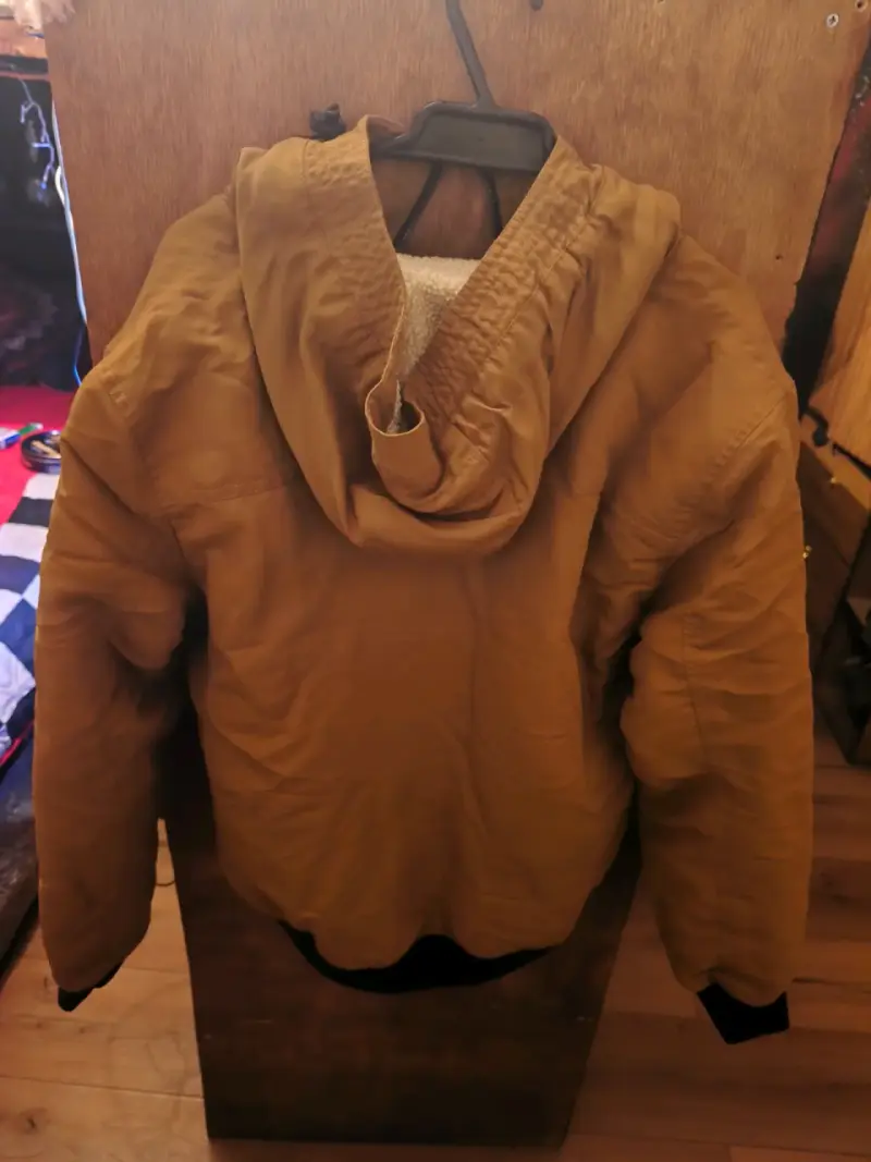 Chaqueta de invierno con capucha - 1