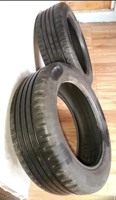 Neumático usado 205/55 R17 - miniatura 2