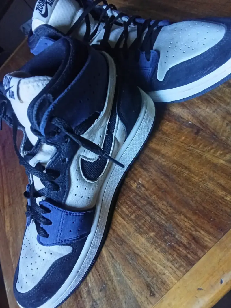 Zapatillas Nike Zoom Air negras y blancas - 2