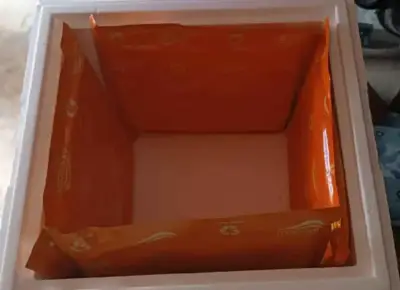Caja térmica de poliestireno +2 GELES REFRIGERANTE - miniatura 1