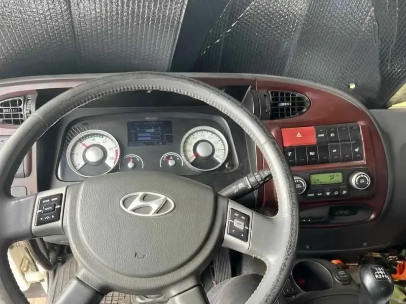 Camión Hyundai HD en buen estado - 5