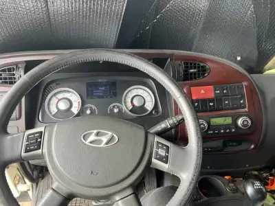 Camión Hyundai HD en buen estado - miniatura 5