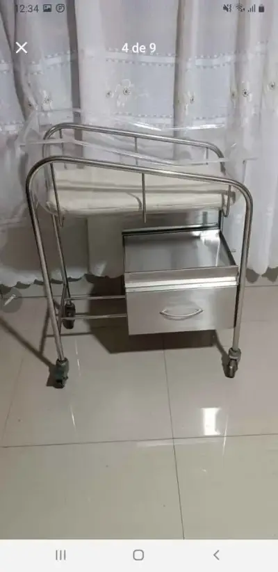 Cuna de bebé con estructura metálica - miniatura 5
