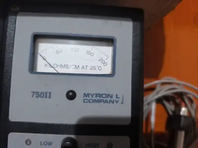 Instrumento de calidad de agua Myron L - miniatura 1