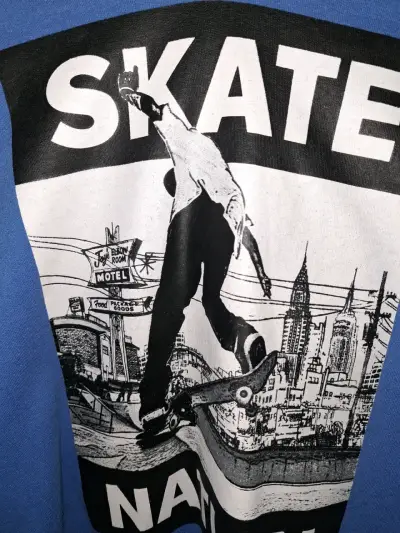 Polerón azul con diseño Skate Nation - miniatura 2