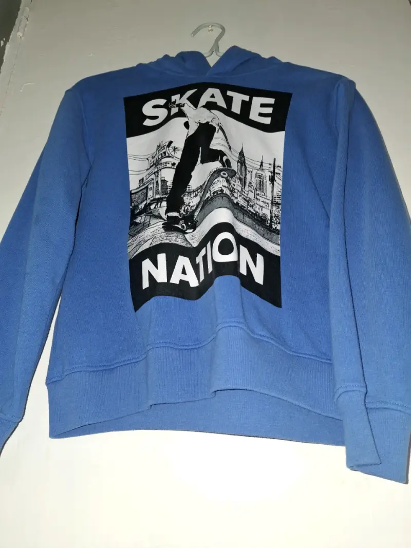 Polerón azul con diseño Skate Nation - 5