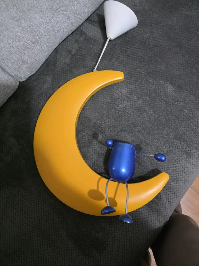 Lámpara infantil en forma de luna - 2