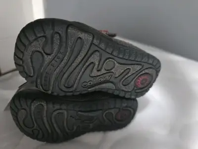 Botines para niños color marrón con velcro - miniatura 2