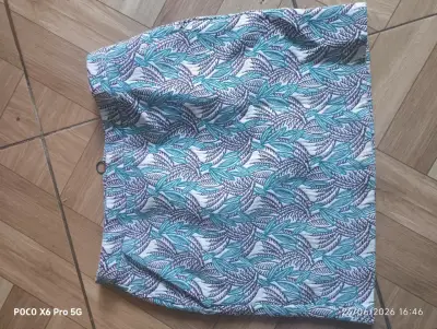 Falda corta estampada tropical - miniatura 2