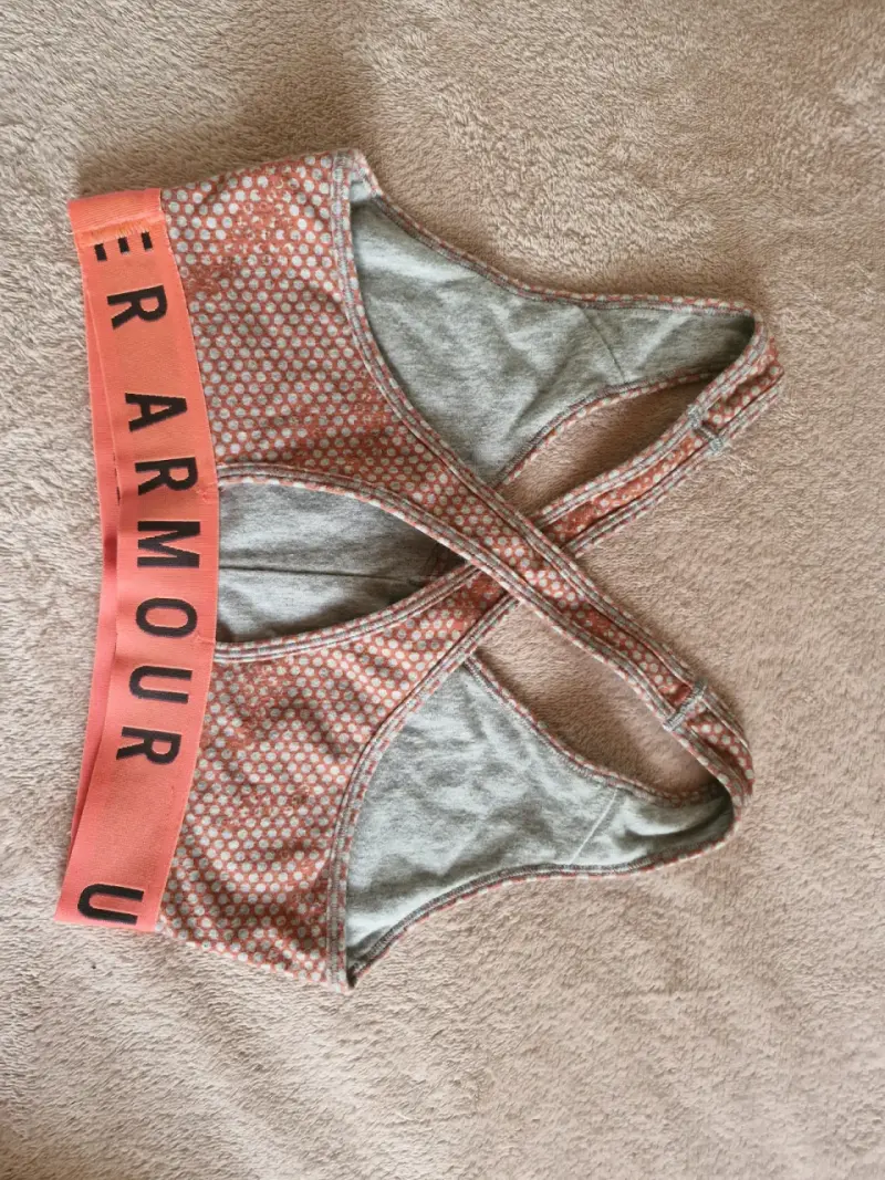 Top deportivo Under Armour estampado - 2