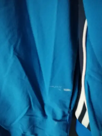 Chaqueta deportiva Adidas azul y negra - miniatura 2