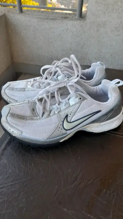 Zapatillas deportivas Nike blancas - miniatura 2