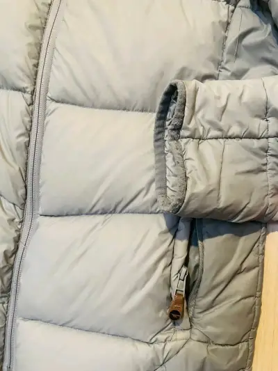 Chaqueta acolchada Hi-Tec gris con capucha - miniatura 2
