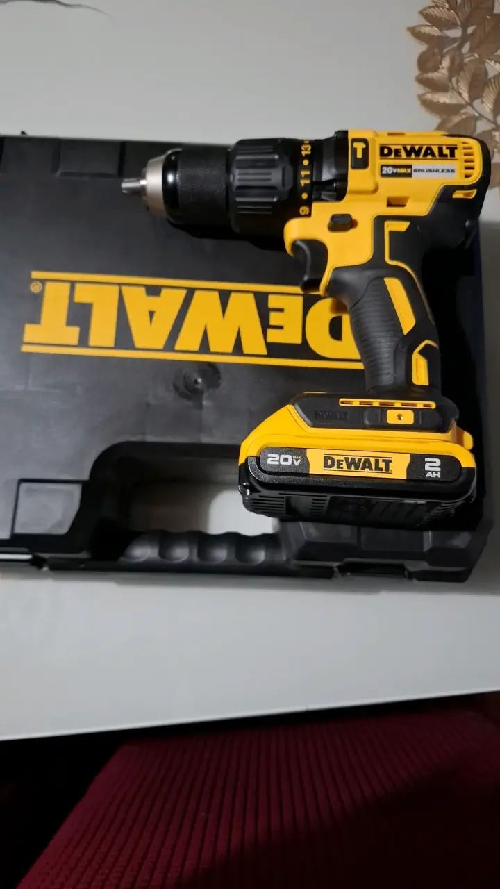 Taladro inalámbrico DeWalt 20V con maletín - 2