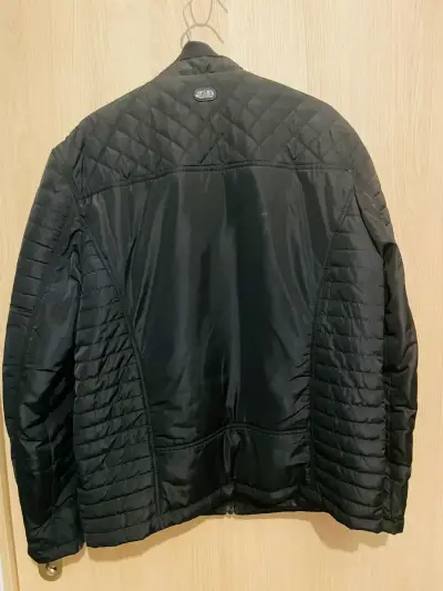Chaqueta negra acolchada para hombre - miniatura 3