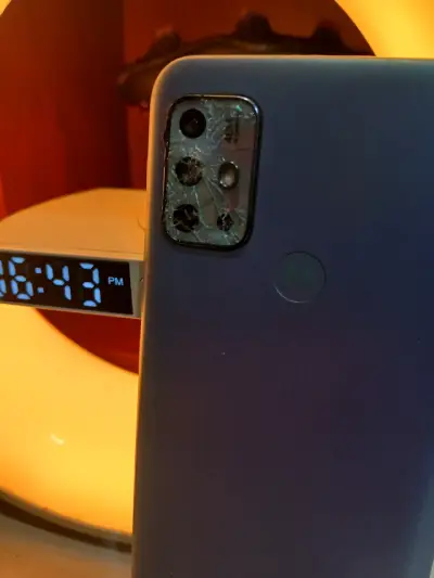 Smartphone Android con pantalla grande - miniatura 3