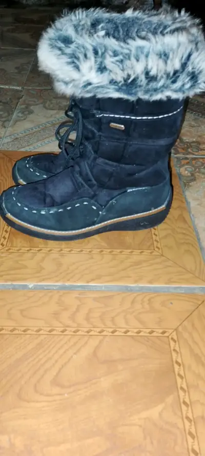 Botas de invierno con forro de piel sintética - miniatura 2