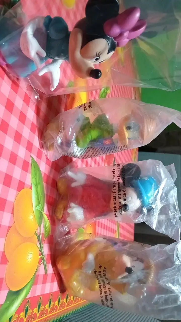 Set de figuras de colección Disney - 2