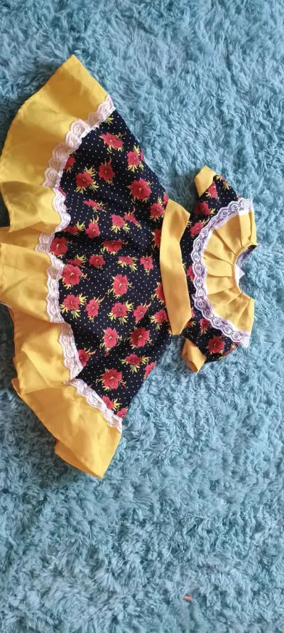 Vestido infantil de cueca floral con encaje - miniatura 1