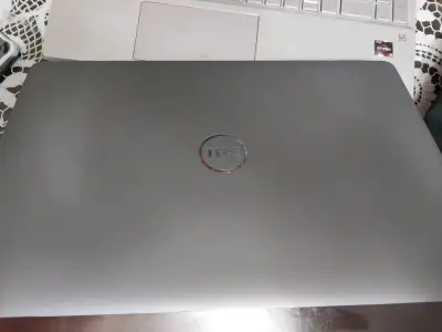 Laptop Dell Latitude 5440 i7 13th Gen - miniatura 3