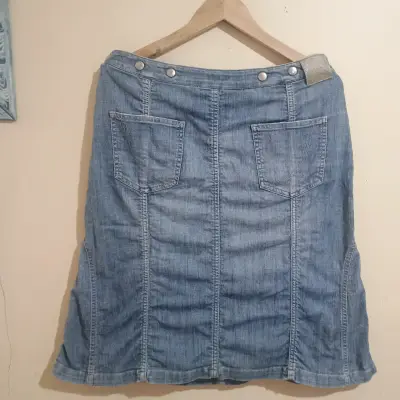 Falda de mezclilla azul talla 40 - miniatura 2