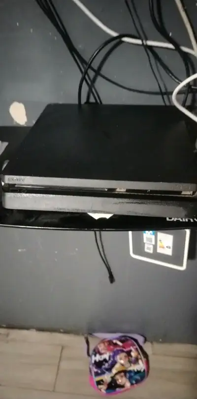 Consola Sony PlayStation 4 en buen estado - miniatura 1