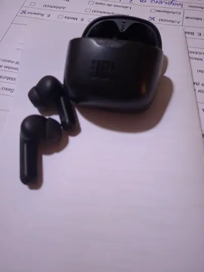 Audífonos inalámbricos JBL con estuche - miniatura 2