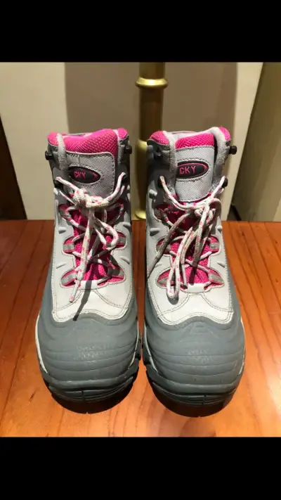 Botas de montaña CKY gris y rosado - miniatura 1