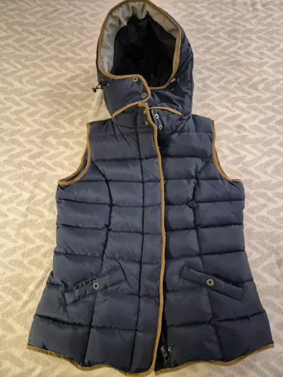Parka sin mangas acolchada con capucha azul - miniatura 3