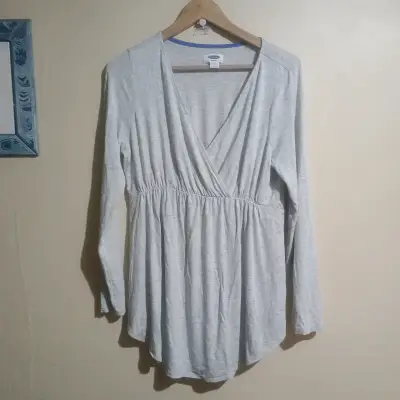 Blusa gris manga larga Old Navy - miniatura 1