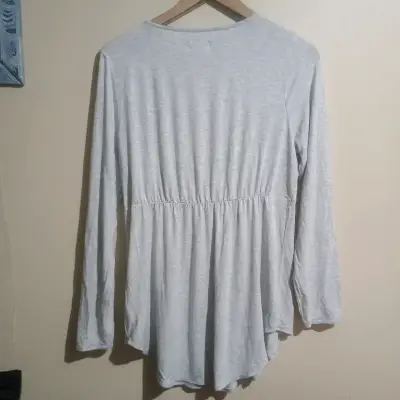 Blusa gris manga larga Old Navy - miniatura 2