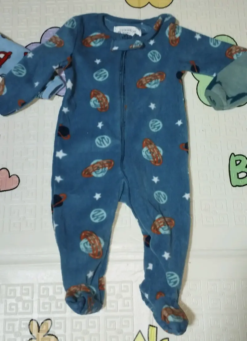 Pijama de bebé talla 6 meses, $ 2.000 c/u - 2