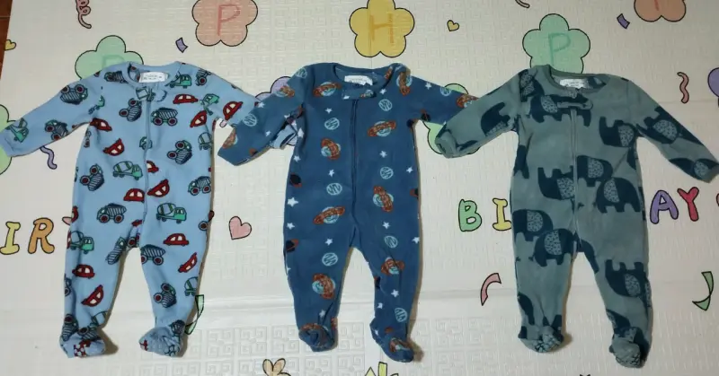 Pijama de bebé talla 6 meses, $ 2.000 c/u - 4