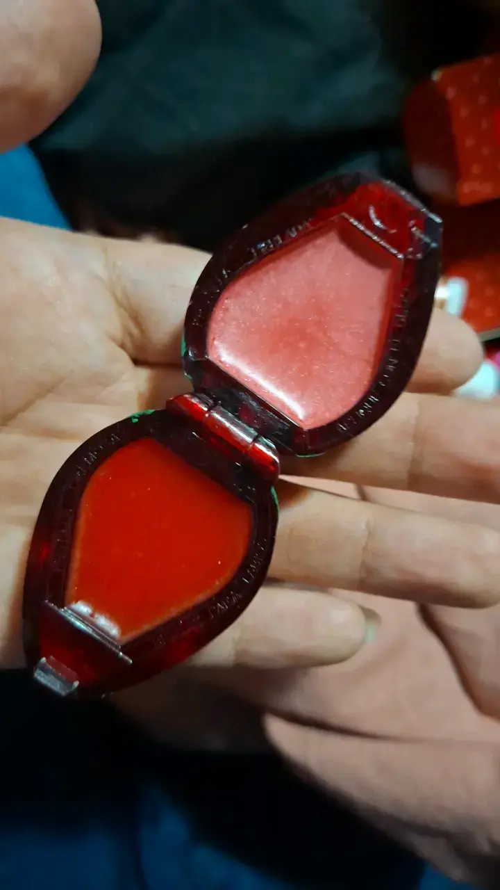 Brillo labial Avon Color Trend frutilla - 3