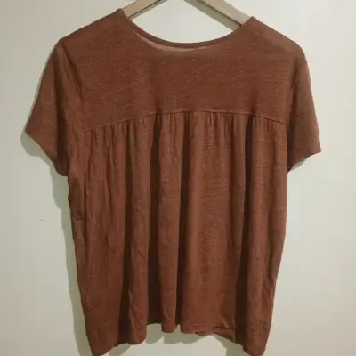 Polera marrón casual para mujer - miniatura 2