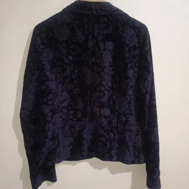 Blazer de terciopelo morado floral - 2