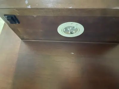 Cabecera de cama con veladores de madera - miniatura 2