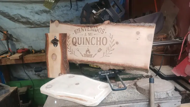 Letrero de madera para quincho