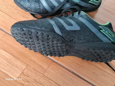 Zapatillas deportivas Lotto negras y verdes - miniatura 3